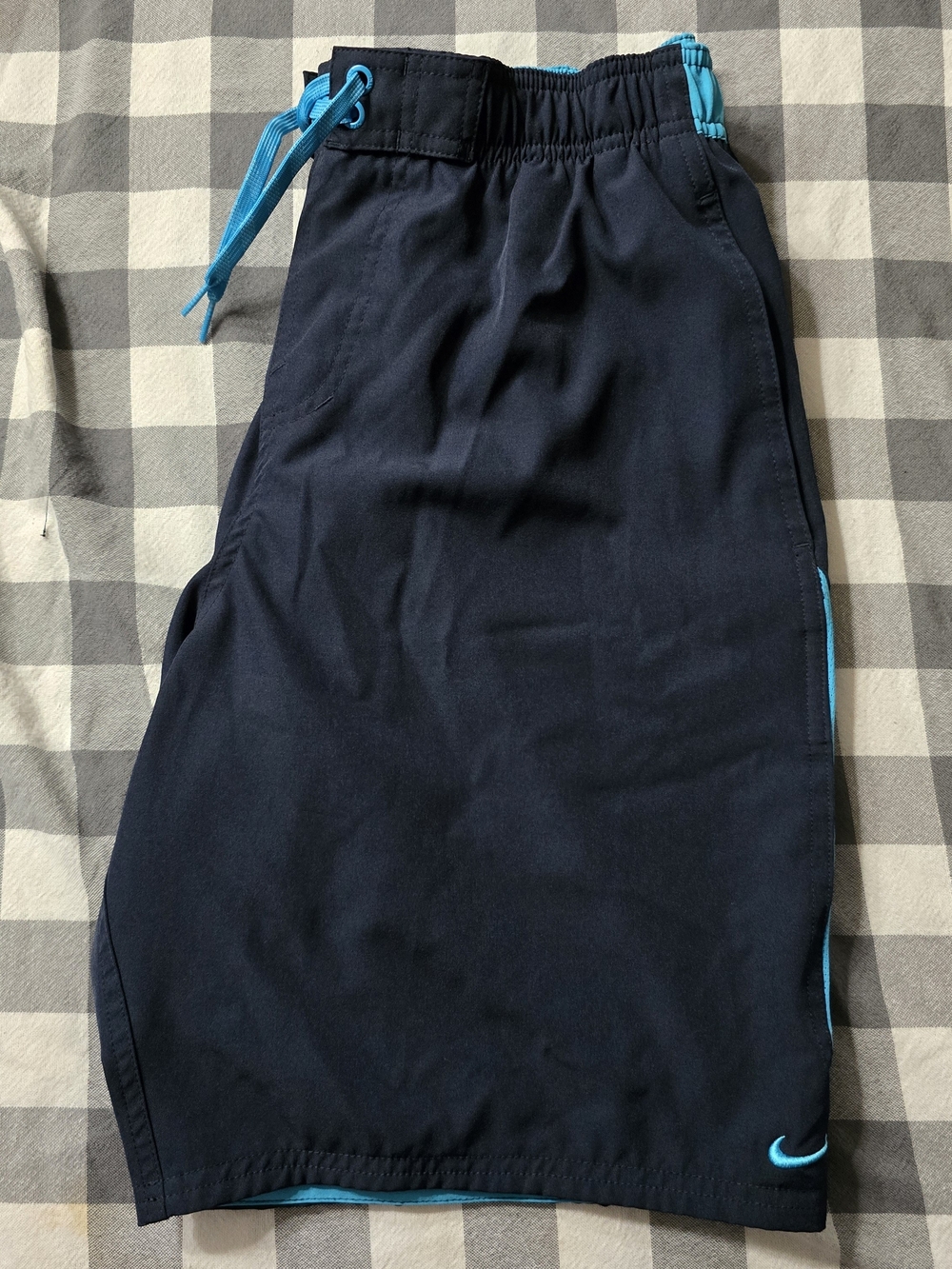 Nike Men’s Large Navy Blue Turquoise Swim Trunks Board Shorts Lined